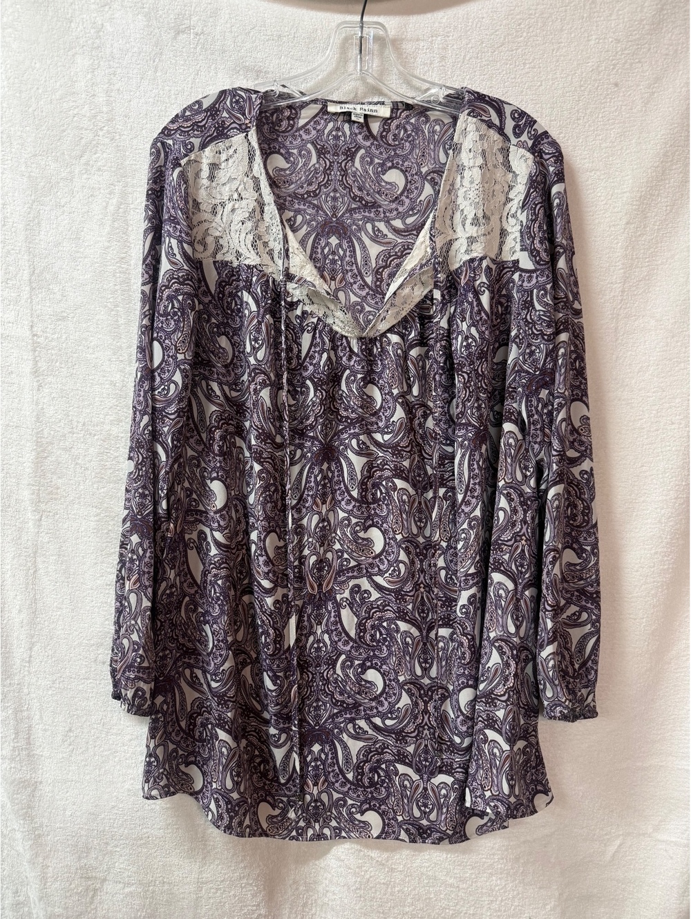 Black Rainn Women's 1X Long Sleeve Paisley Print Blouse with Lace Detail